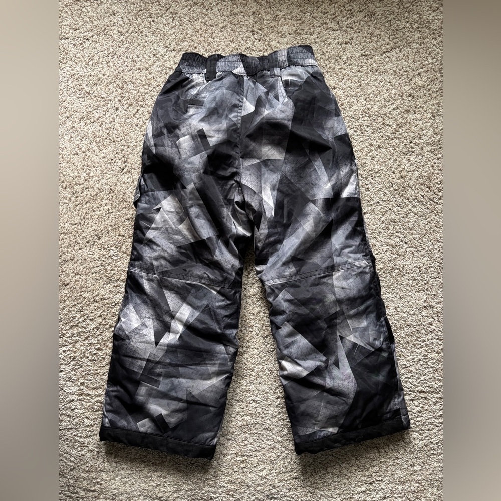 ZeroXposur Ski/Snowboard Pants Black Gray Camo Cargo Insulated Youth 5-6 - Picture 5 of 8